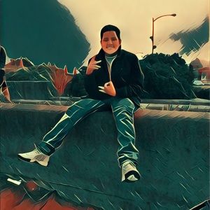 Meet your Posher, Adriel